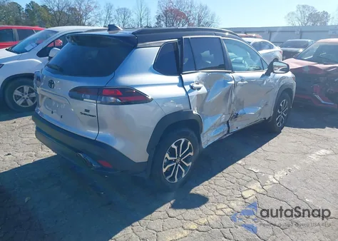 2026 Toyota Corolla Cross Hybrid Se z USA, uszkodzony, nr VIN 7MUFBABG9TV098232